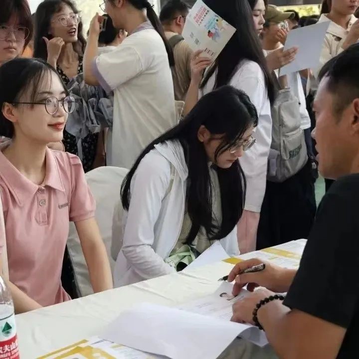 請看西南科技大學學子們的